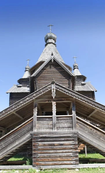 Igreja de madeira antiga. Rússia — Fotografia de Stock
