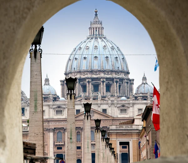 Itálie. Řím. Vatikán. Bazilika svatého Petra. — Stock fotografie