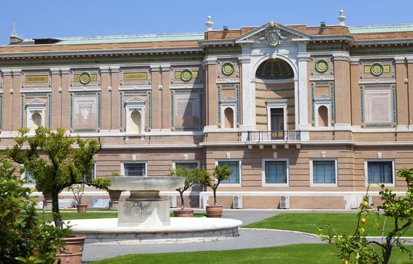 Vista del Museo del Vaticano en Roma, Italia — Foto de Stock