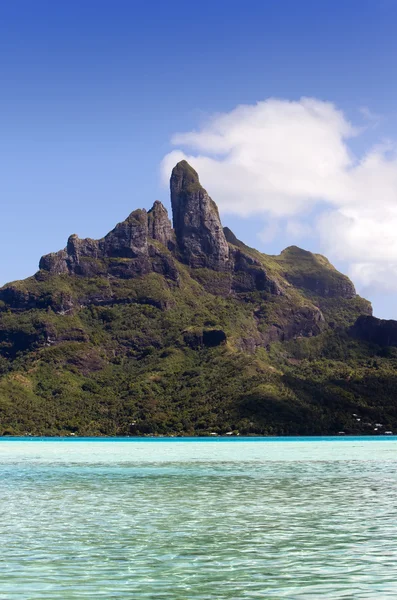 Otemanu dağ ve okyanus manzarası. Bora-Bora. Polinezyası — Stok fotoğraf