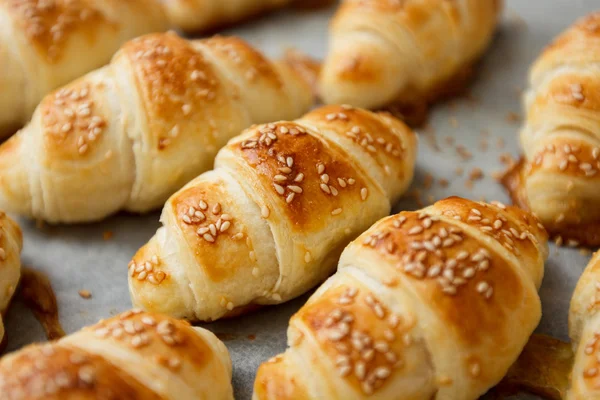 Vers gebakken Croissant zelfgemaakte — Stockfoto