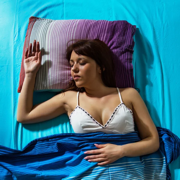 Hermosa mujer durmiendo — Foto de Stock