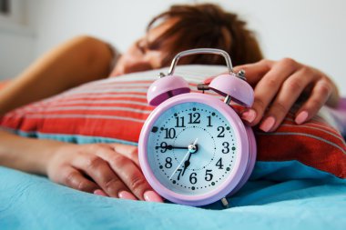 Uyandırma Alarm saati süre