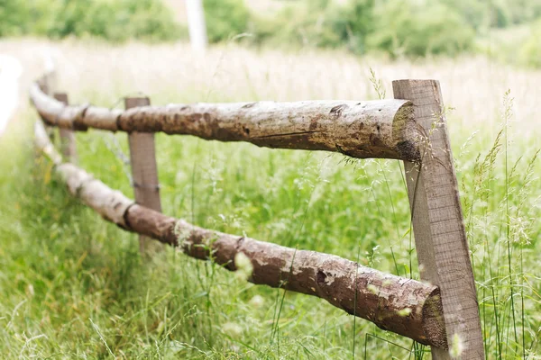 Cerca de madera vieja al aire libre — Foto de Stock