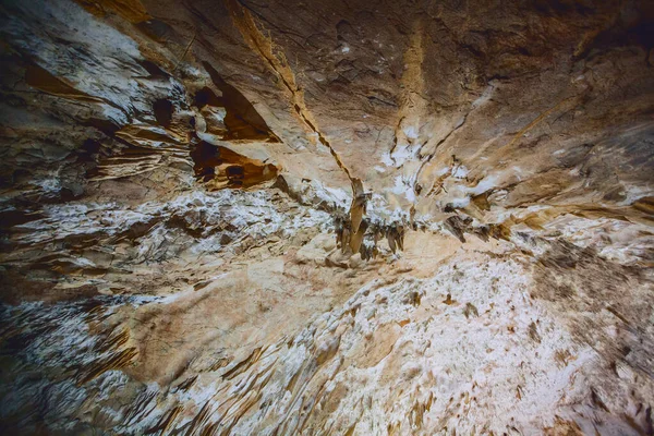 Jaskinia Podziemna Niesamowita Scena Widok Stalaktyty Stalagmit Pod Ziemią Formacja — Zdjęcie stockowe