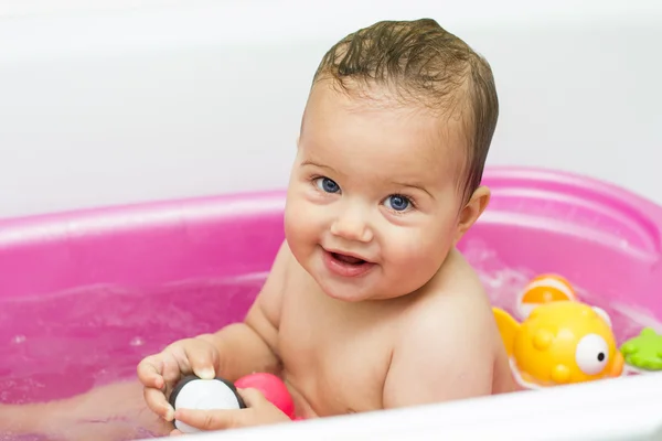 Babybadevergnügen — Stockfoto