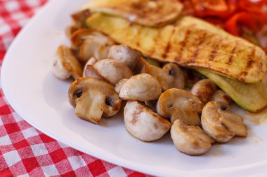 Izgara lezzetli sebze 