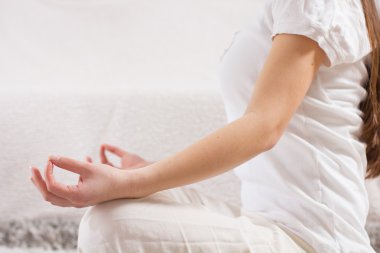 Rahatlatıcı sağlıklı yaşam meditasyon yoga kadın