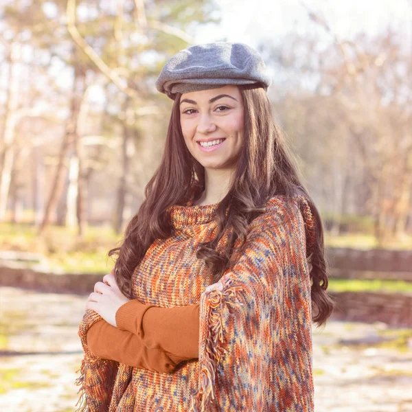 Gelukkig mooie mooi meisje portret — Stockfoto