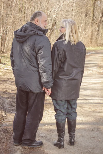 Heureux âgés sénior romantique couple — Photo