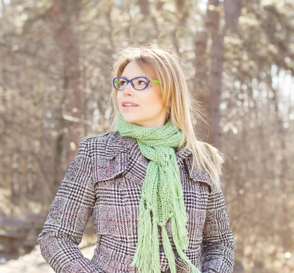 Beautiful Young Woman Outdoor Portrait — Stock Photo, Image