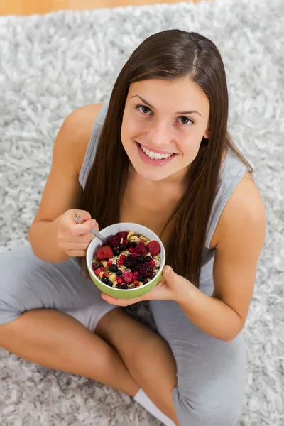 Muesli de cereales de alimentos saludables para el desayuno —  Fotos de Stock