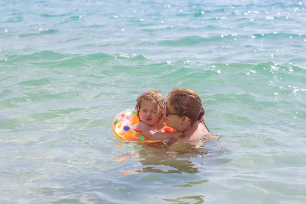 Estilo de vida da família de verão — Fotografia de Stock