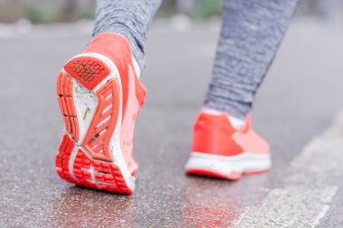 çalışan atlet ayak