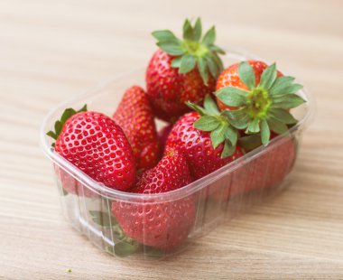 Olgun kırmızı çilekler