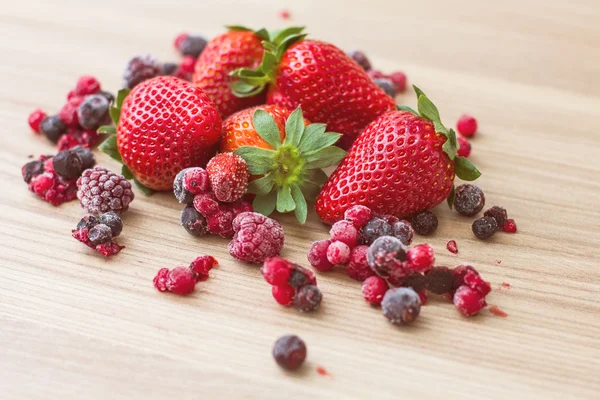 Frutos vermelhos saudáveis — Fotografia de Stock