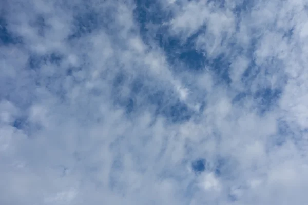 Mavi gökyüzü arkaplanı