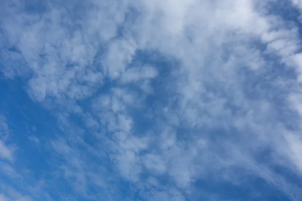 Mavi gökyüzü arkaplanı