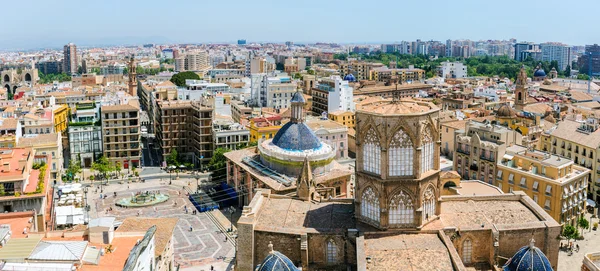 Panoramic view of Valencia 's Cathedral in Spain — стоковое фото