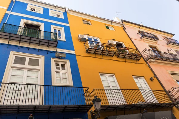 Gamla stan färgglada hus i Valencia, Spanien. — Stockfoto