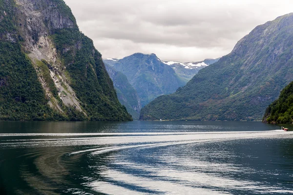 Malebný pohled na Aurlandsfjord v Norsku — Stock fotografie