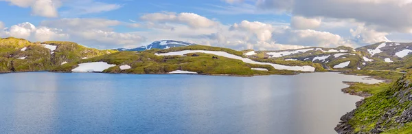 Panorama paisagístico em torno do turista nacional Vikafjellsvegen — Fotografia de Stock