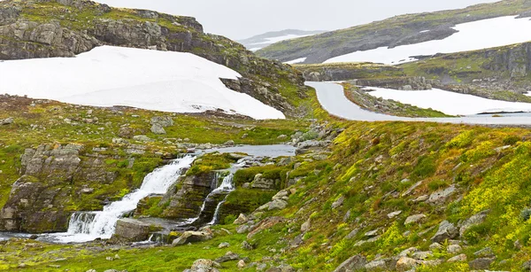 Landskapet runt Aurlandsfjellet National Tourist Route i Norwa — Stockfoto