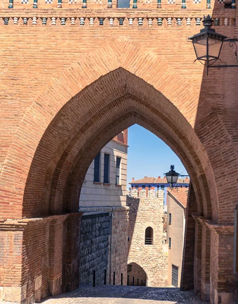 Toegangsboog Onder Torre San Martin Mudejar Stijl Teruel Spanje — Stockfoto