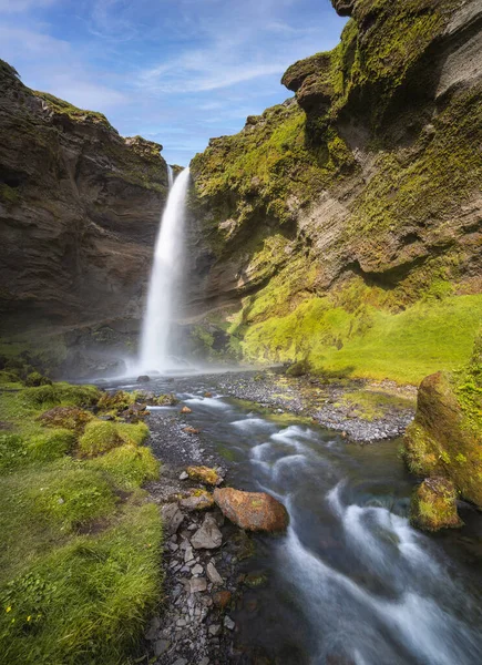 Wodospad Kvernufoss Południowej Islandii — Zdjęcie stockowe