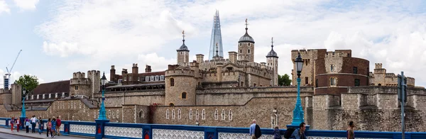 LONDRES 6 de agosto: La Torre de Londres el 6 de agosto de 2014 en Londres —  Fotos de Stock