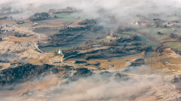 Vista aérea de los campos agrícolas en La Garrotxa, Cataluña — Foto de Stock