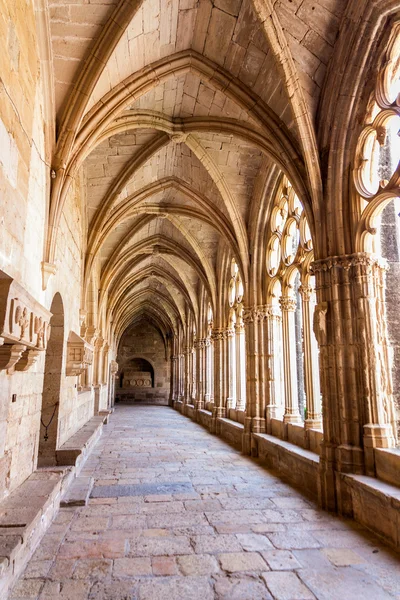 View of the cloister of Monastery of Santa Maria de Santes Creus — Stock Photo, Image