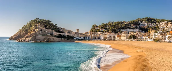 Vista aérea panorâmica de Tossa de Mar na Costa Brava, Catalunha — Fotografia de Stock