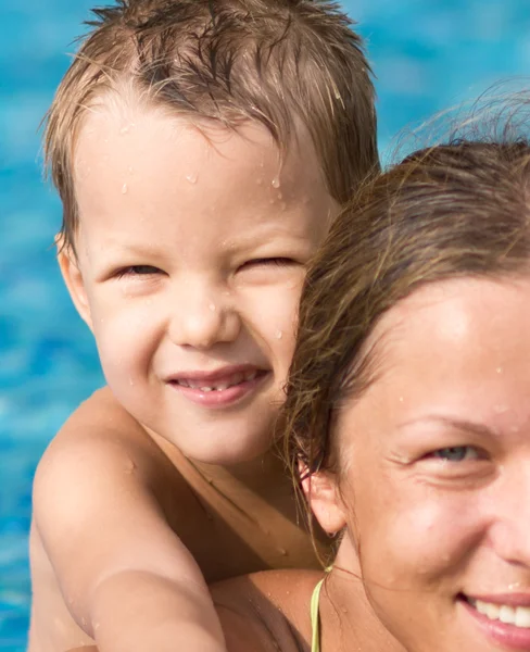 Moeder met baby — Stockfoto