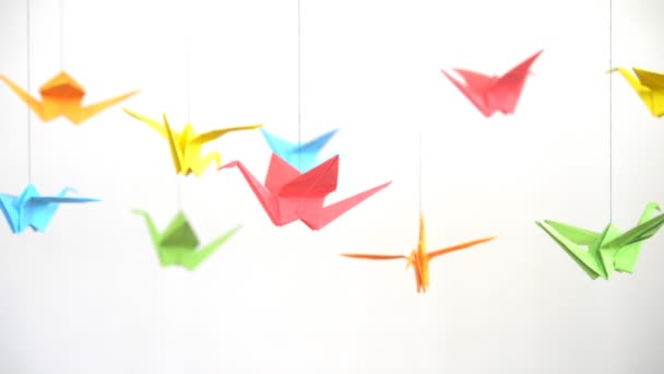 Бумажных журавликов, искусство оригами. — стоковое видео