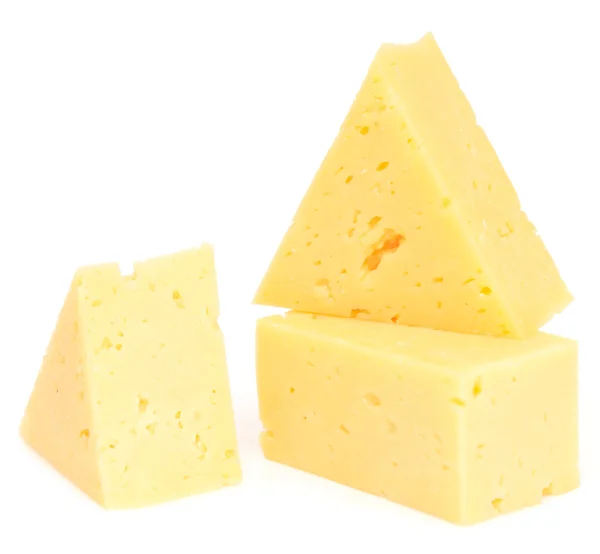 Cubos de queso sobre blanco — Foto de Stock