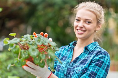 güzel kadın çiçekçi