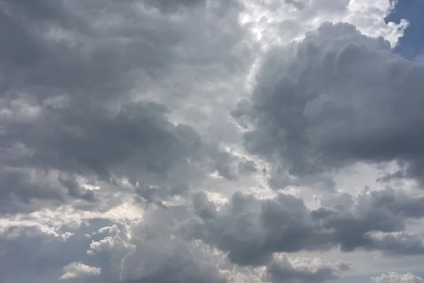 Fundo céu mal-humorado — Fotografia de Stock