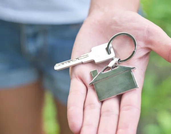 Key in a hand — Stock Photo, Image