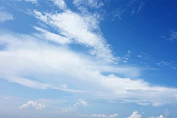 Cielo azul —  Fotos de Stock