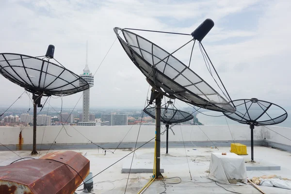 Antenas satélite — Fotografia de Stock