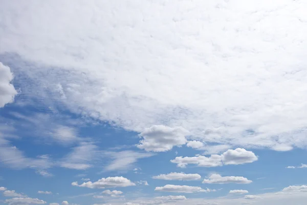 Blå himmel — Stockfoto