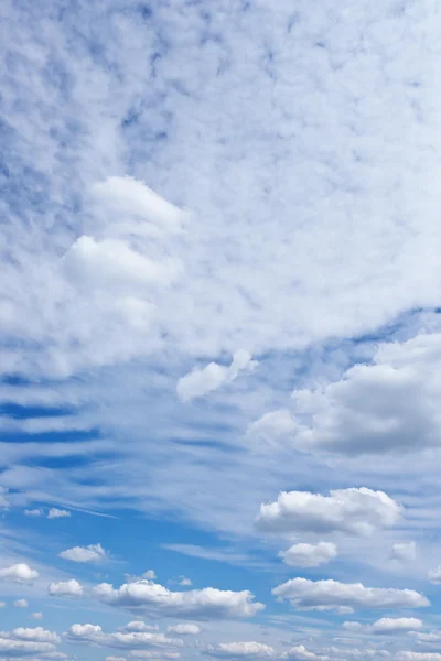 Äkta blå himmel — Stockfoto