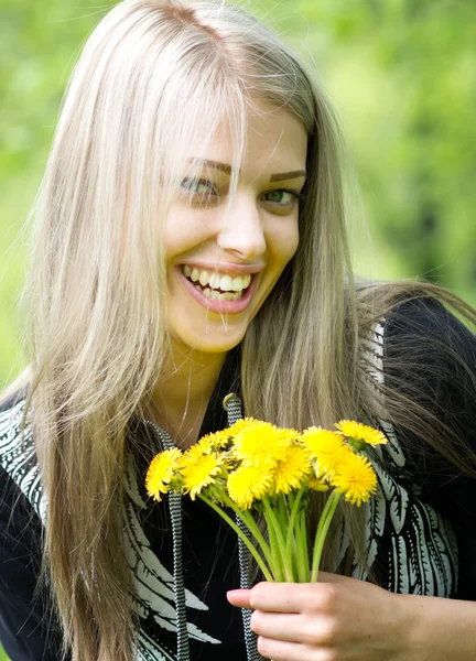 Glückliche Frau — Stockfoto