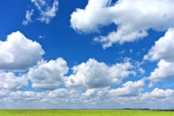 Blå himmel — Stockfoto