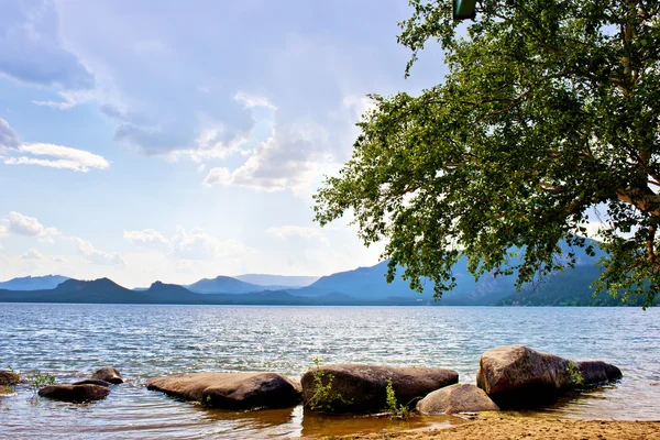 Krásné jezero — Stock fotografie