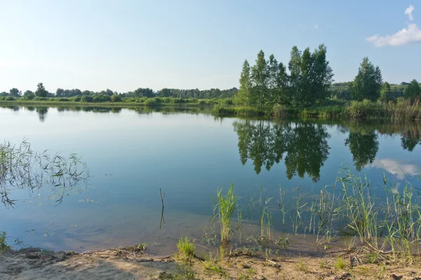 Bellissimo lago — Foto Stock