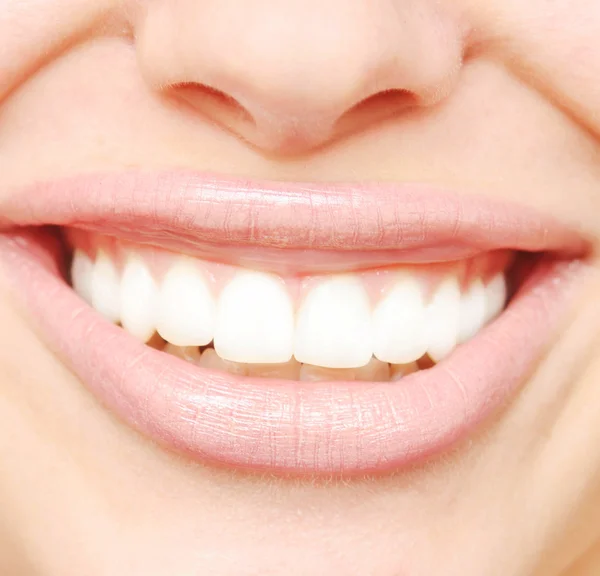 Denti sani della donna — Foto Stock