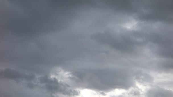 Ciel avec nuages pluvieux Vidéo De Stock Libre De Droits