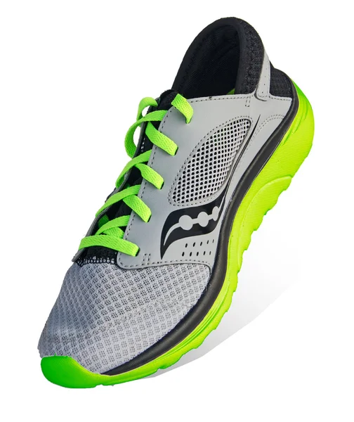 Beyaz arka plan üzerinde izole spor ayakkabı